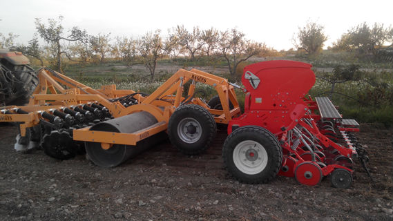 dechaumeur avec semoir